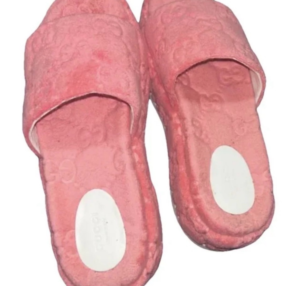 Gucci pink Fabric with Signature Logo